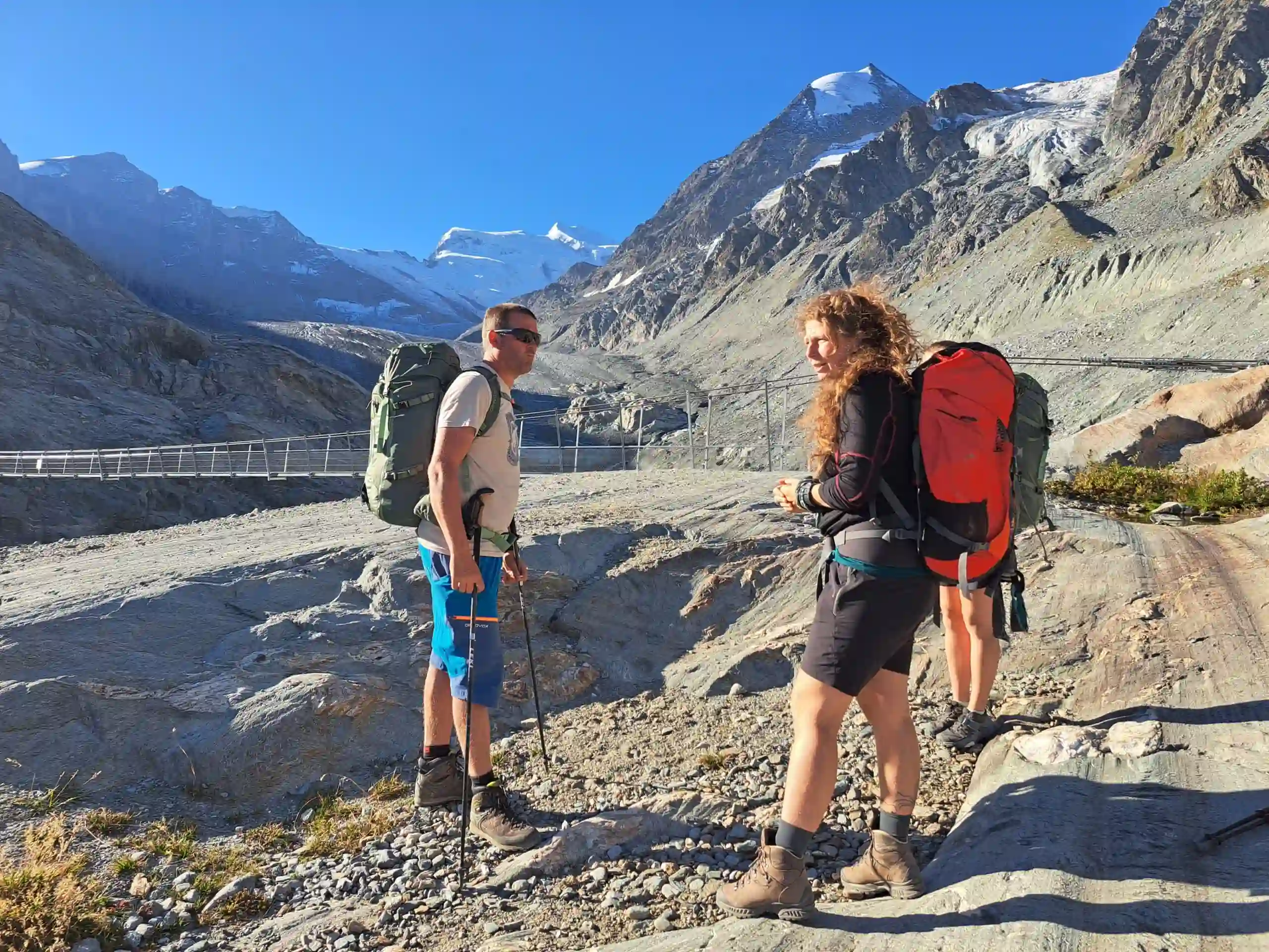 Passerelle de Crobassière, au pied des grands combins
